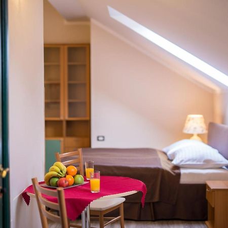 Duskova Apartments Prague Luaran gambar