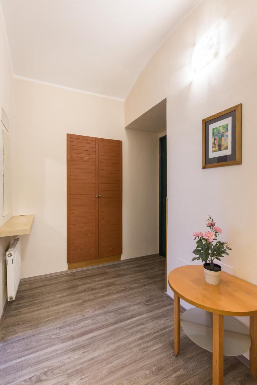 Duskova Apartments Prague Luaran gambar