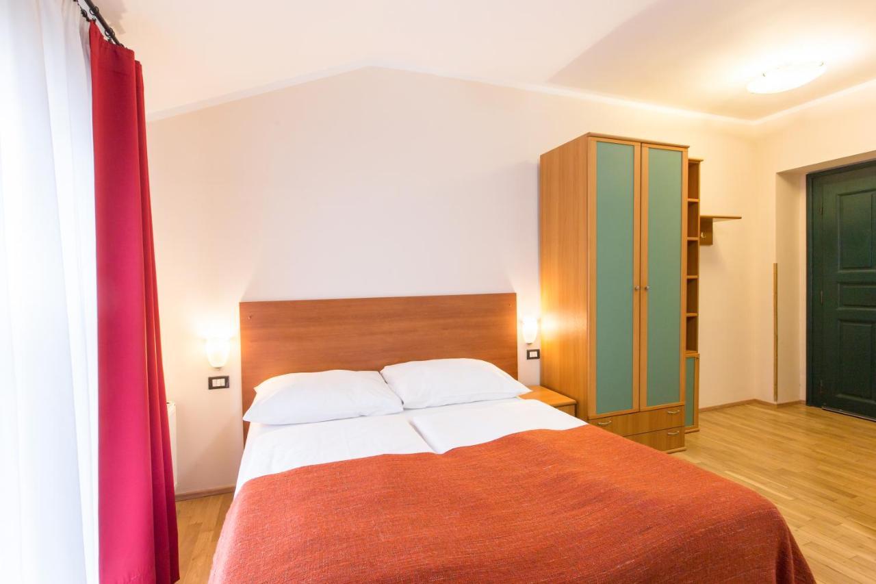 Duskova Apartments Prague Luaran gambar