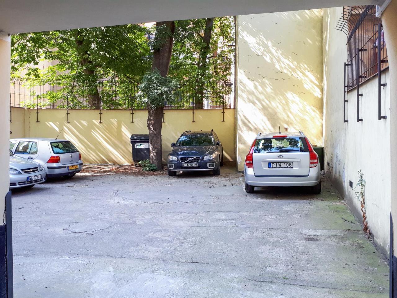 Duskova Apartments Prague Luaran gambar