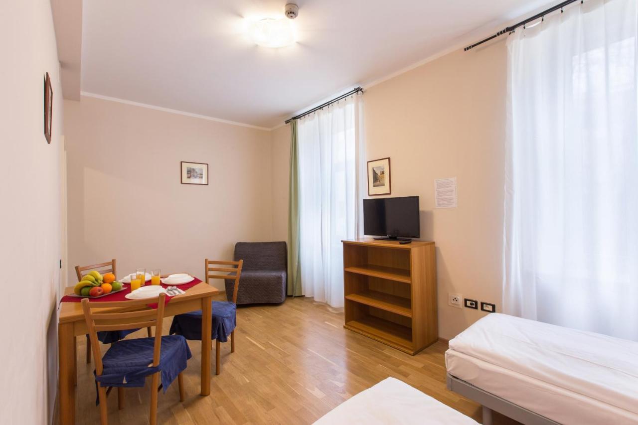 Duskova Apartments Prague Luaran gambar