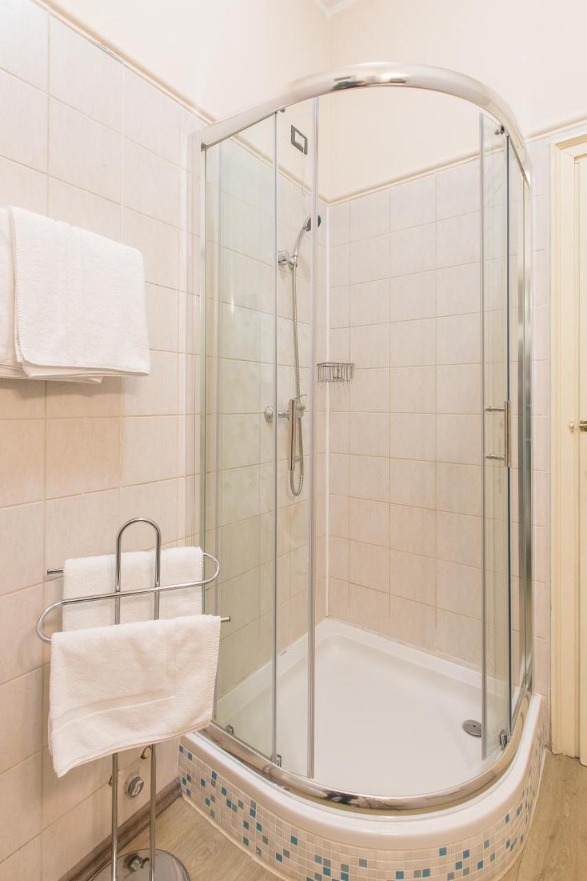 Duskova Apartments Prague Luaran gambar